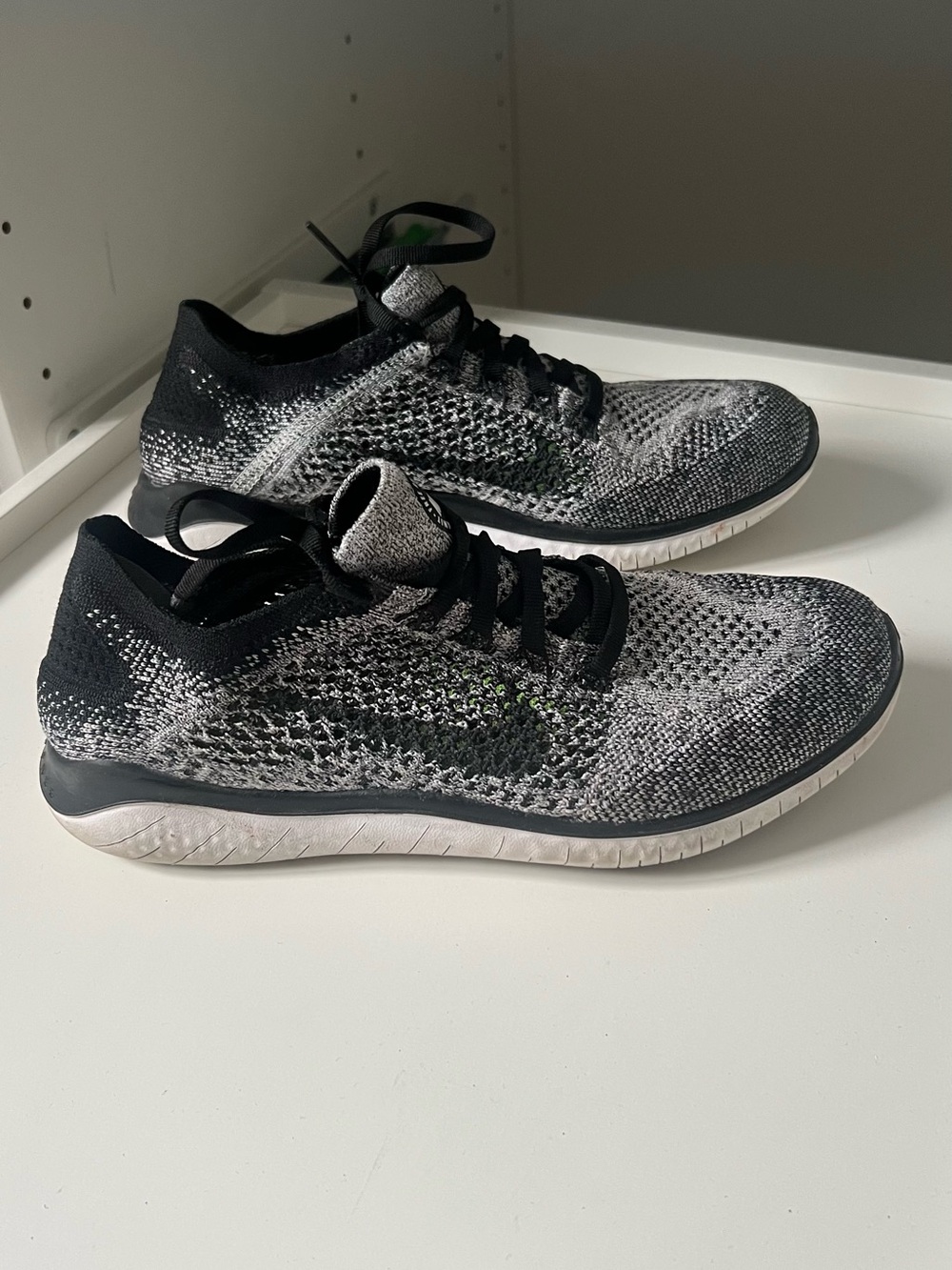 Nike Women's Black & Gray Flyknit Running Shoes